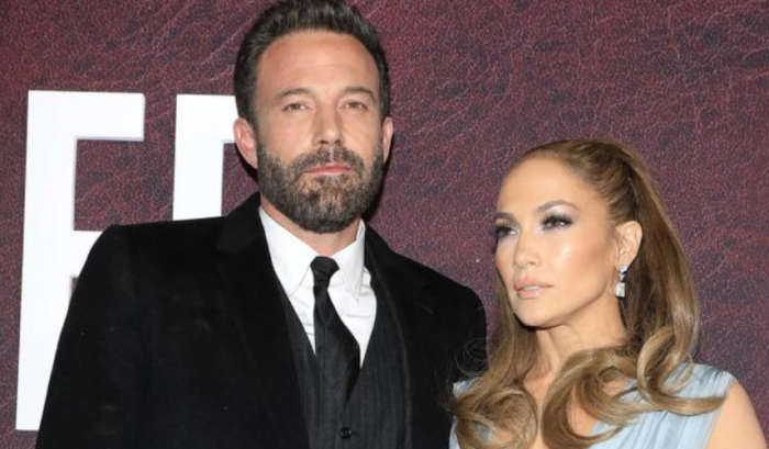 Jennifer Lopez defends Ben Affleck