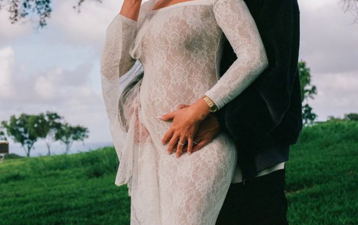 Hailey Bieber Pregnant