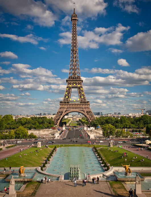 Eiffel Tower 15cm taller