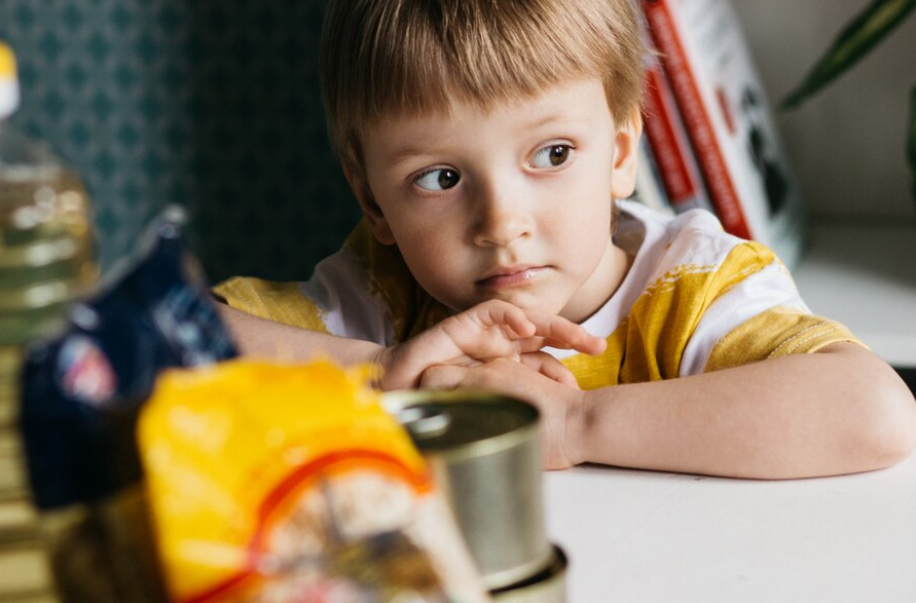 3-year-old pica eating disorder
