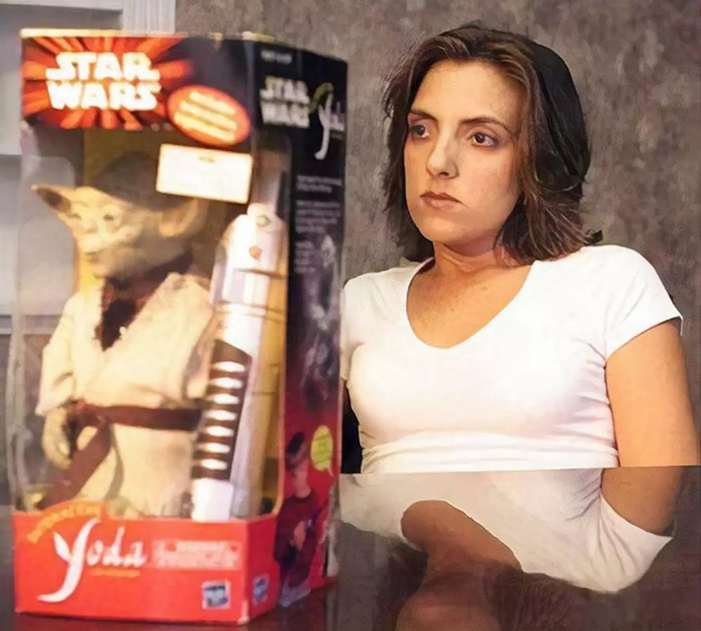 Hooters contest toy Yoda lawsuit