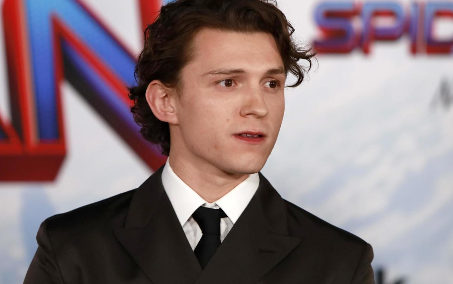 sadie sink joins tom holland