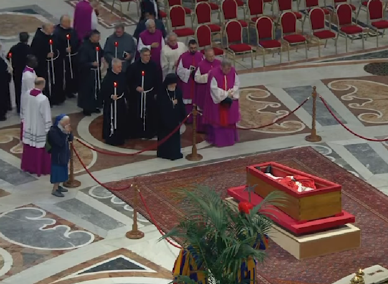 Nun Breaks Protocol at Pope Francis’ Funeral