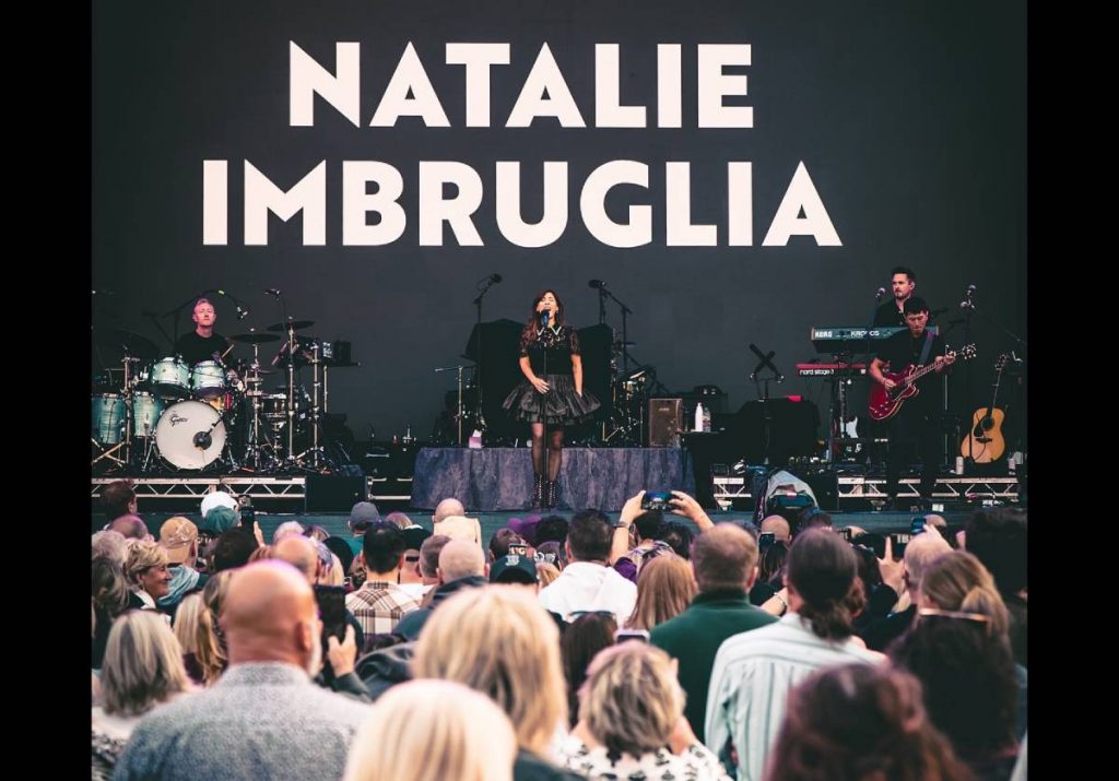 Natalie Imbruglia was defended by fans after online criticism