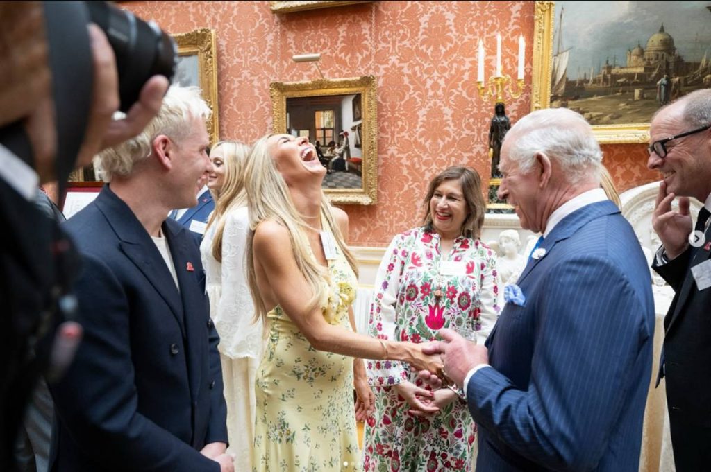  TV Stars Recreate Meghan's Dance in Buckingham Palace