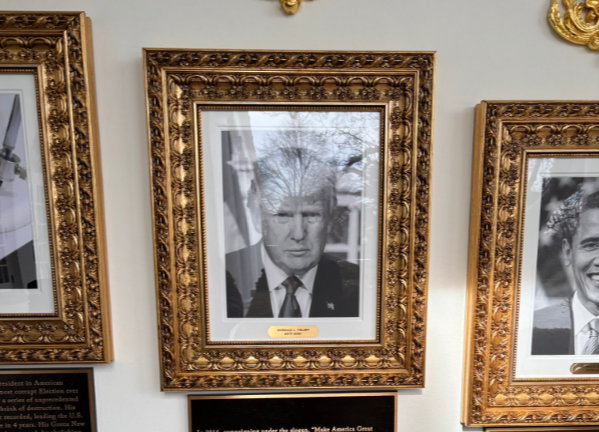 trump plaque white house