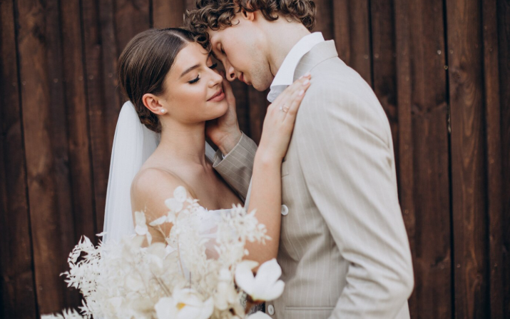 bride groom wedding celebration